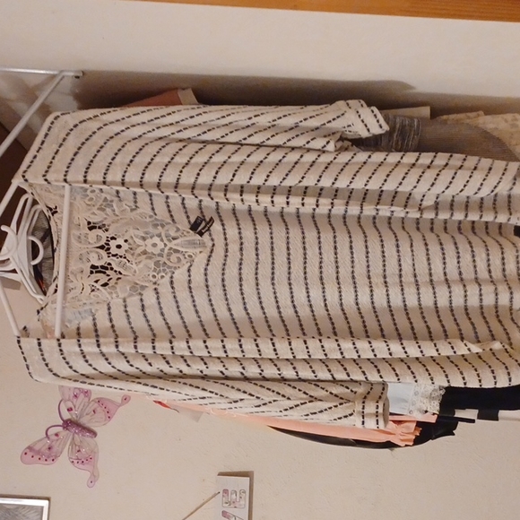 Light weight cardigan - Picture 2 of 2
